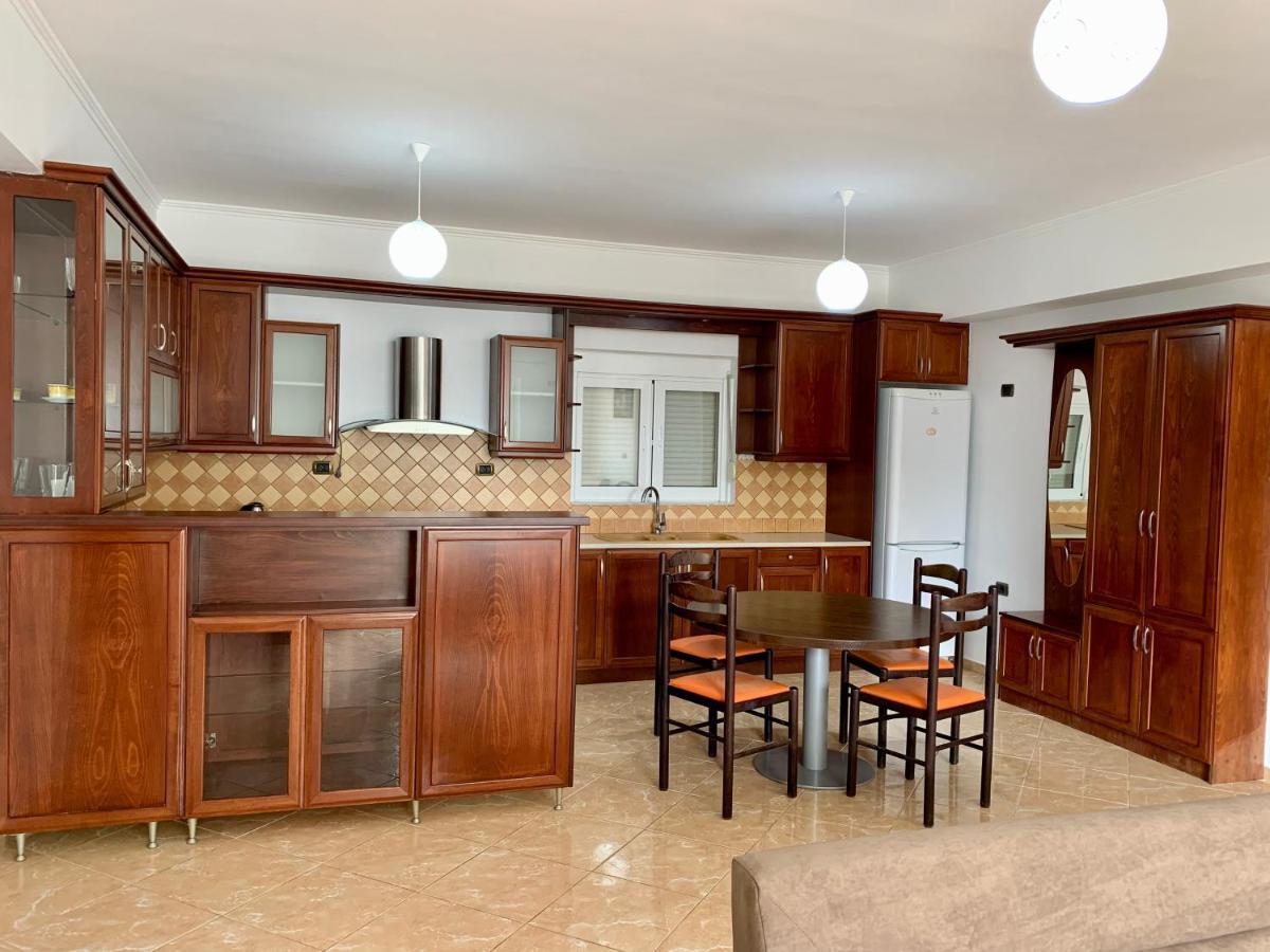 Bardhi Apts Sarande Bagian luar foto