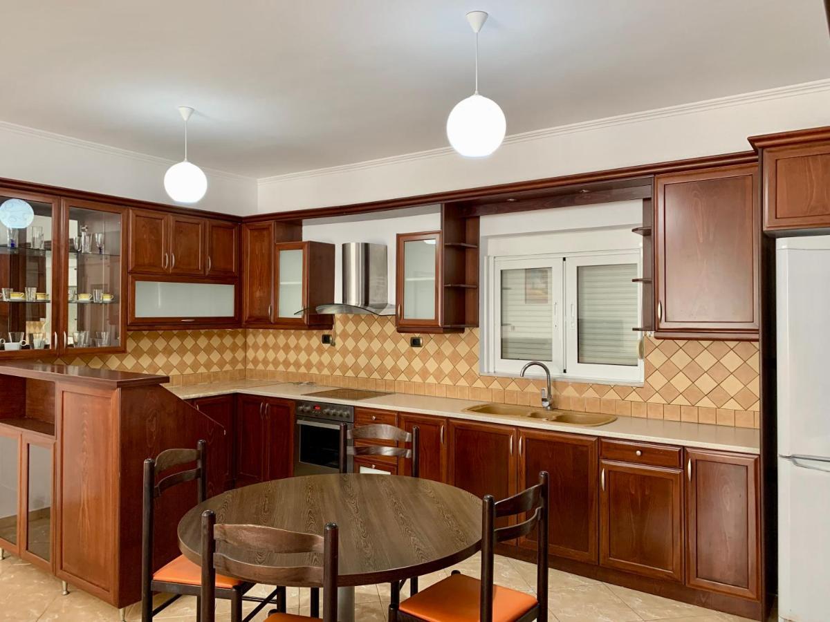 Bardhi Apts Sarande Bagian luar foto